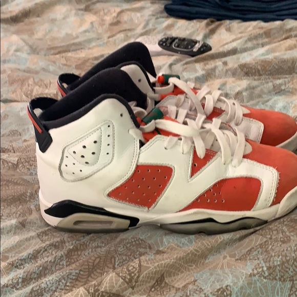 6.5y Gatorade 6s - Picture 3 of 4